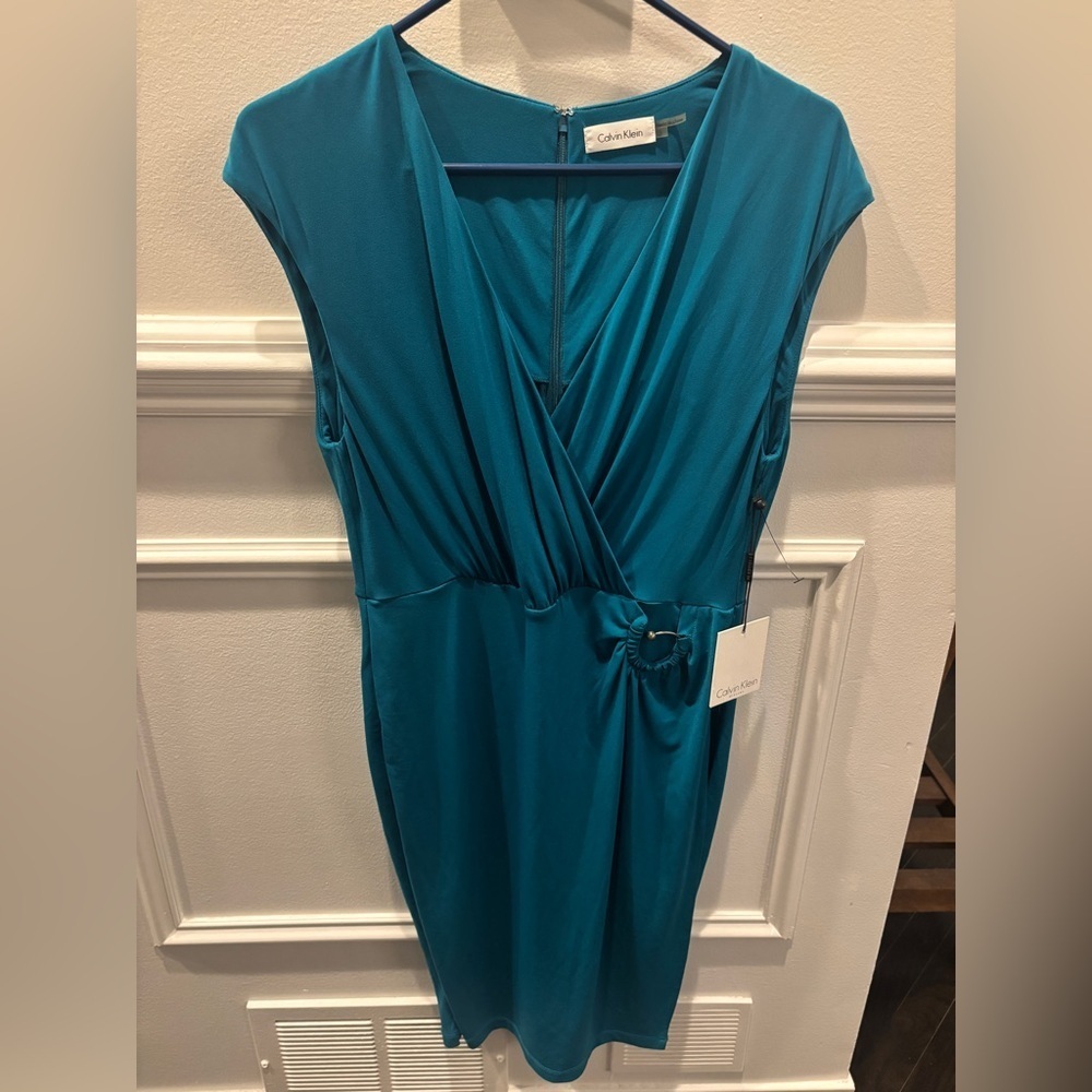 Calvin Klein Sleeveless Faux Wrap
Dress Size  8 NWT - Picture 3 of 7